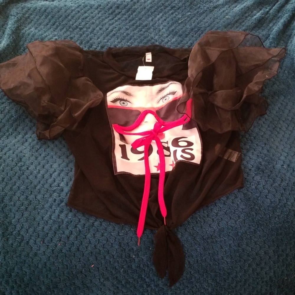 80's Babe..cute 1986 shirt new!